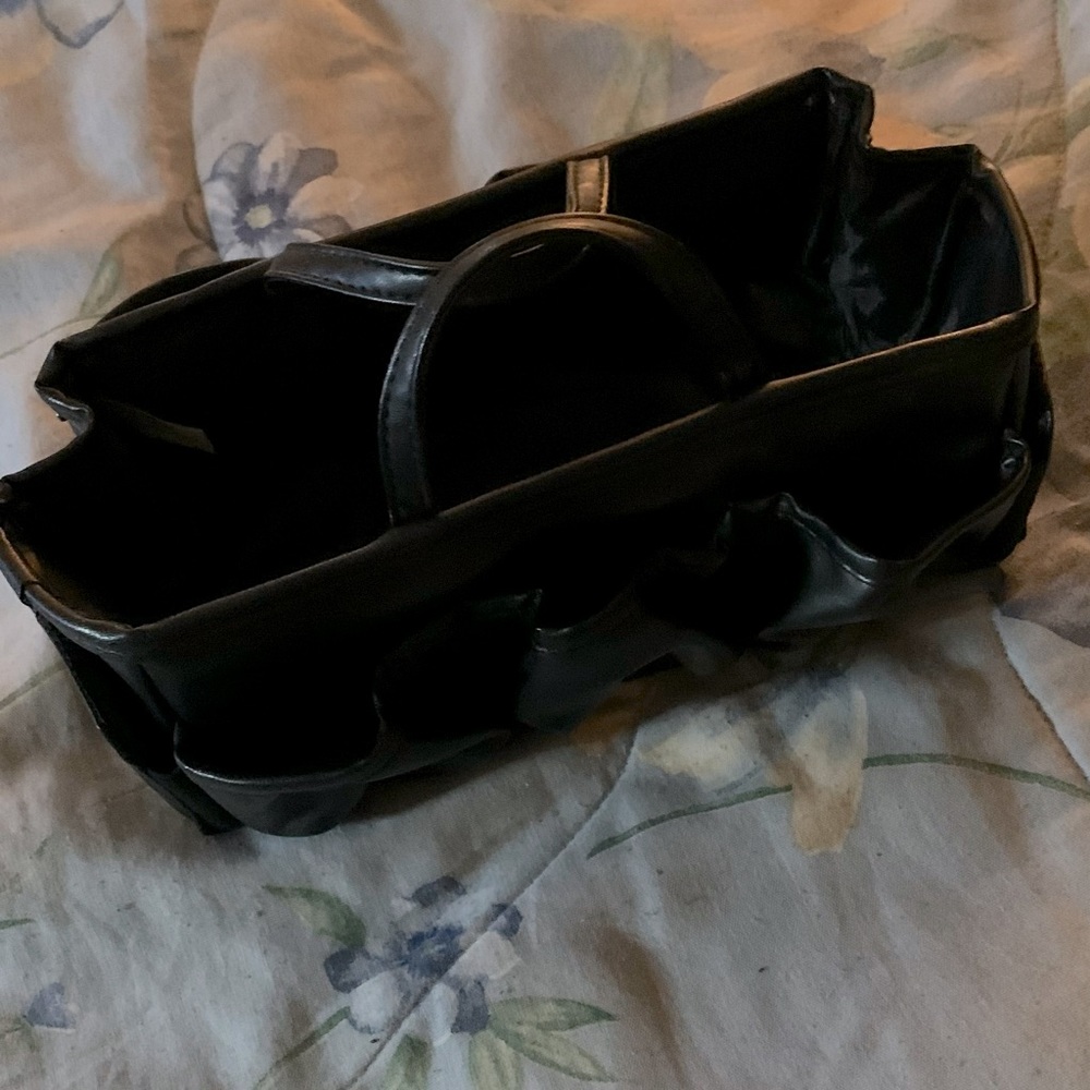 Medium sized full leather brand new purse organize
